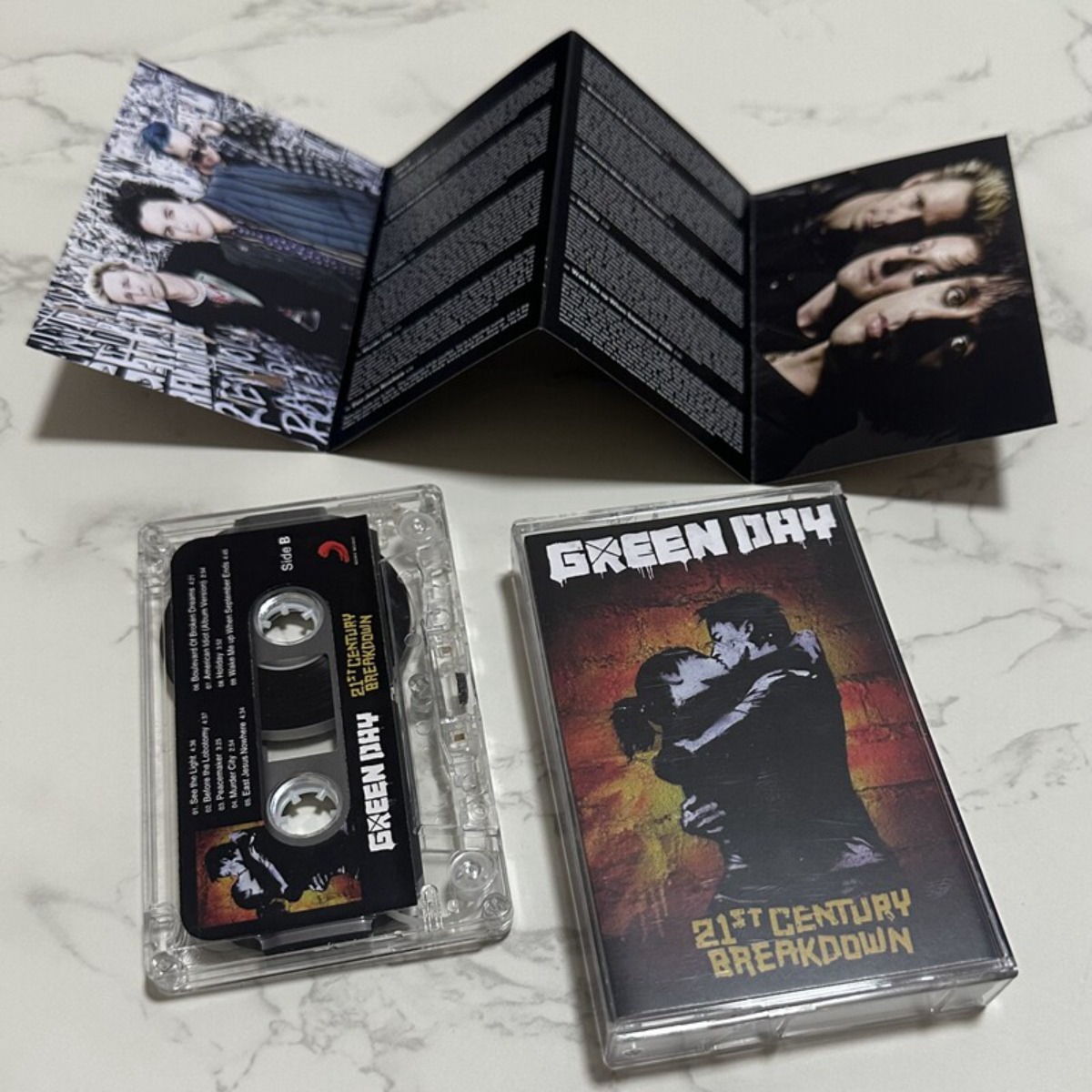 Cassete do Álbum Green Day 21s - Vintage Collectible & Vintage Dolls avaliação e preço